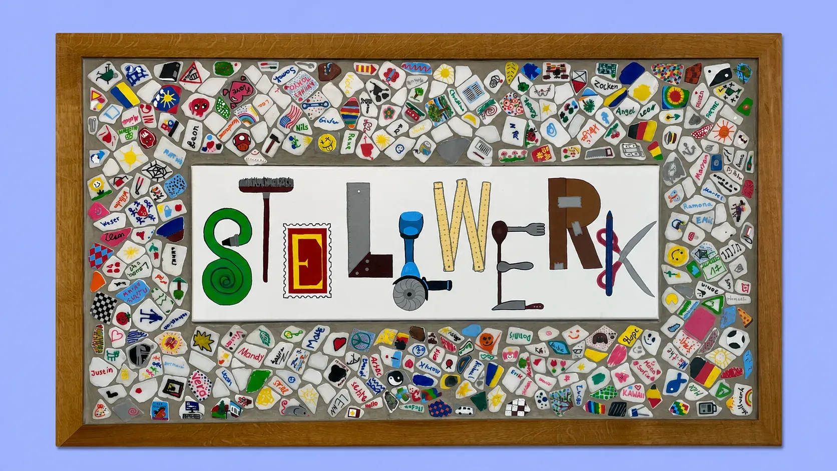 Ein von Teilnehmenden gestaltetes Mosaik mit dem Schriftzug Stellwerk.